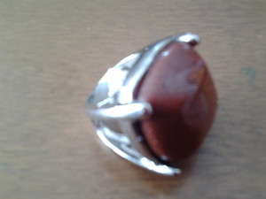 Anillo Plateado con piedra marrón