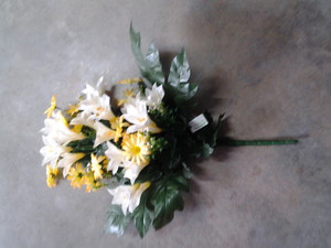 Ramo flores con margaritas amarillas