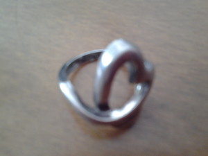 Anillo Plateado con forma de corazón